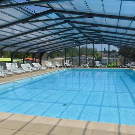 Kemping Mobil-home Pour 6 Avec Terrasse A - Api-1-52-728